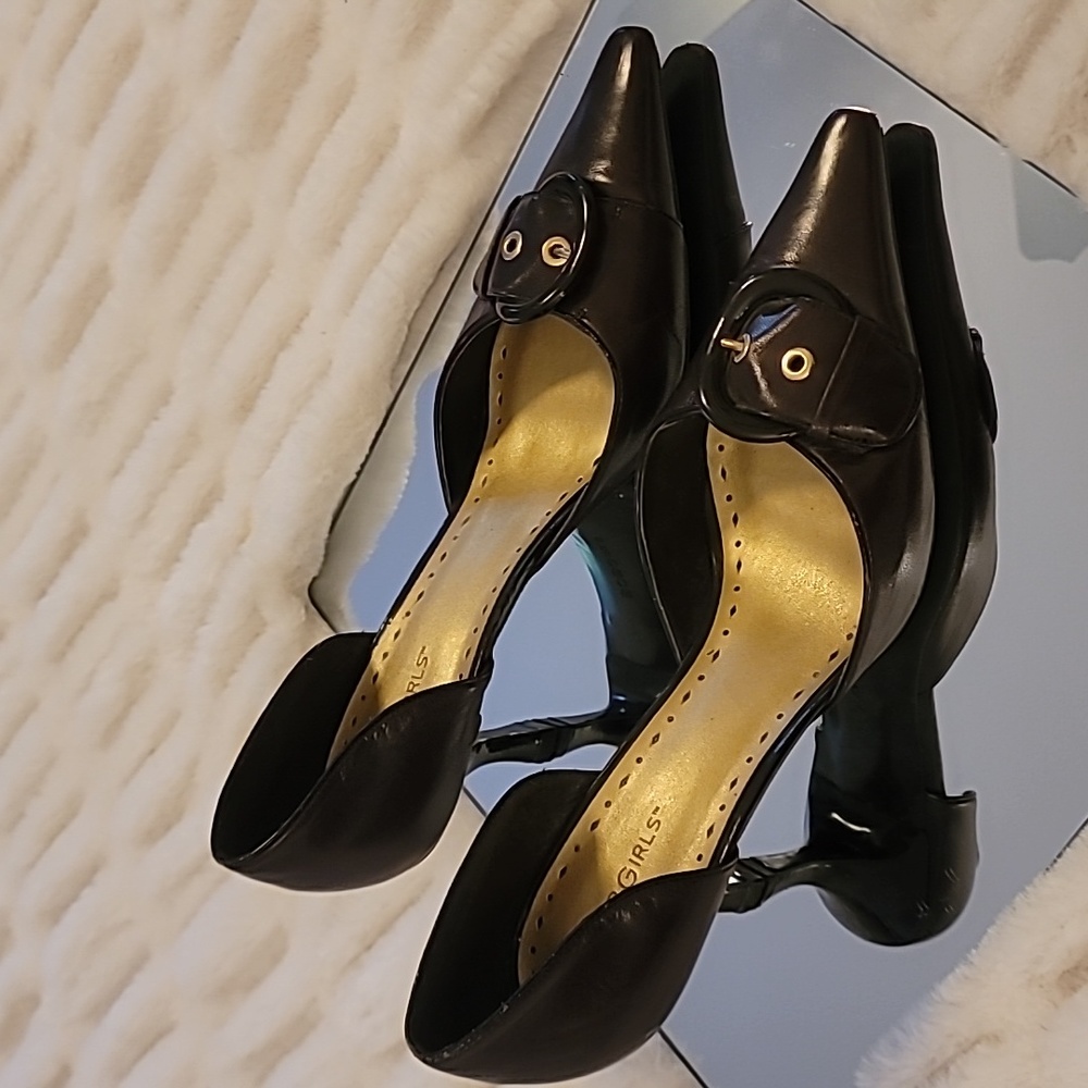 Brown Heels /w Gold Buckle